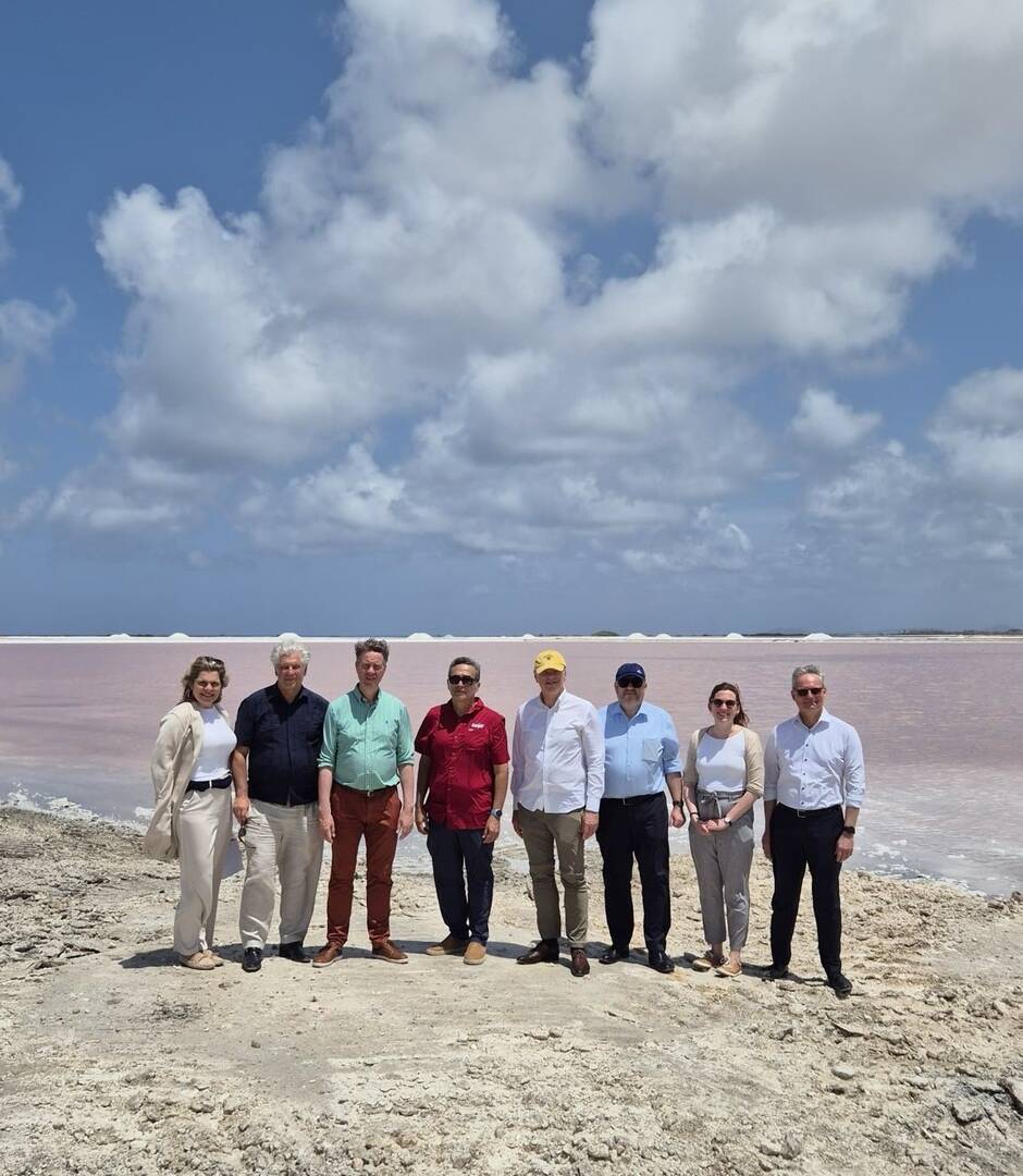 De delegatie bij Cargill op Bonaire
