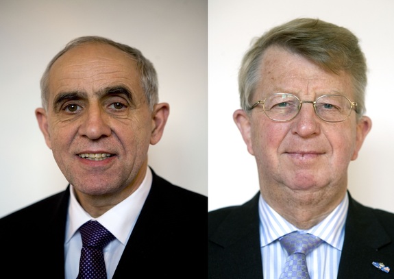 Oud-senatoren Coppoolse (links) en De Graaf (rechts) overleden