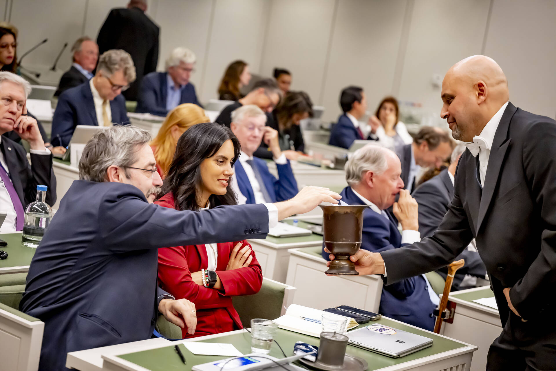 Het ophalen van de stembriefjes